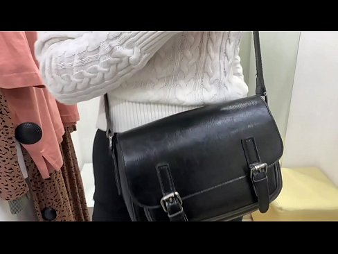 ❤️ Masturbasi umum tina jalang ngora FeralBerry sareng dildo di kamar pas ❌ video sex di urang% su.shufflesex.ru% ❌